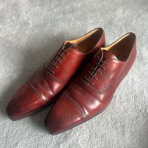 Magnanni Elegant Brown Leather Men's Dress Shoes